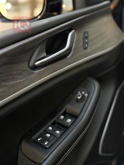 جیپ گراند شیرۆکی